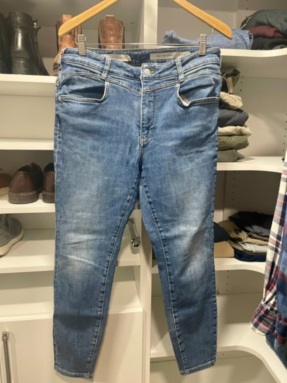 Pilcro High Rise Skinny Jean size 32